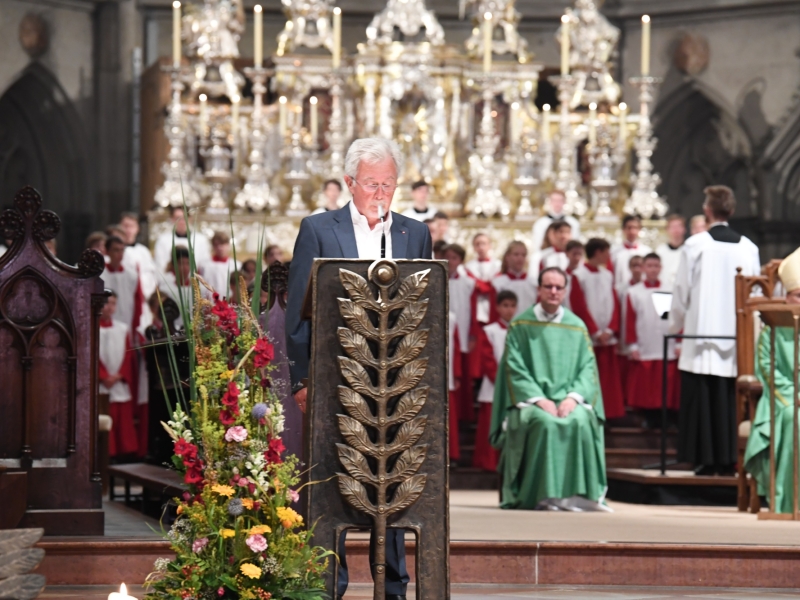 Redner in Kirche
