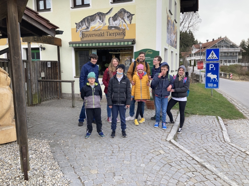 Gruppe im Zoo
