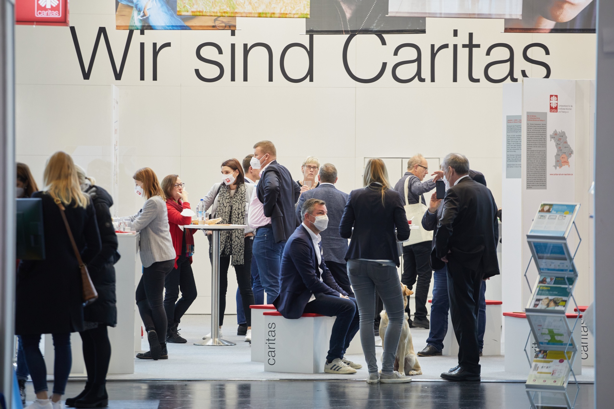 Menschen auf Messe
