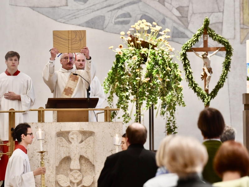 Geistliche in Kirche