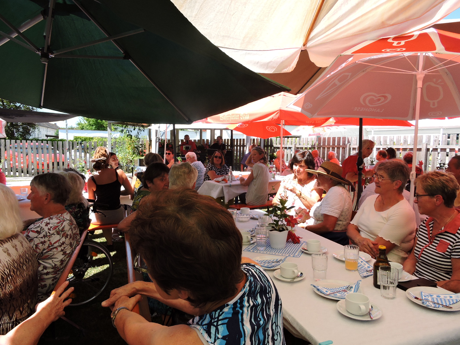 Menschen beim Essen