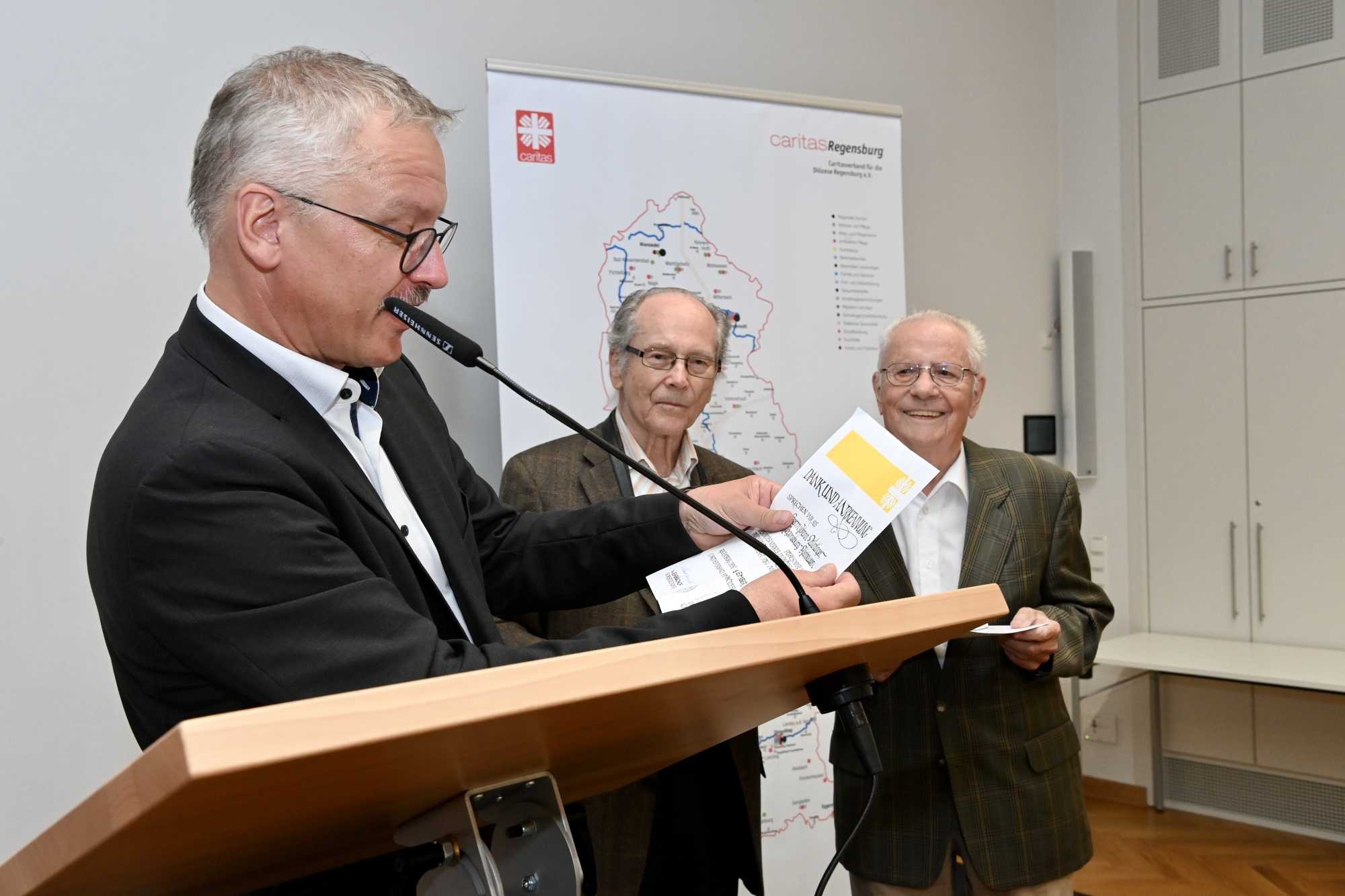 Redner am Pult