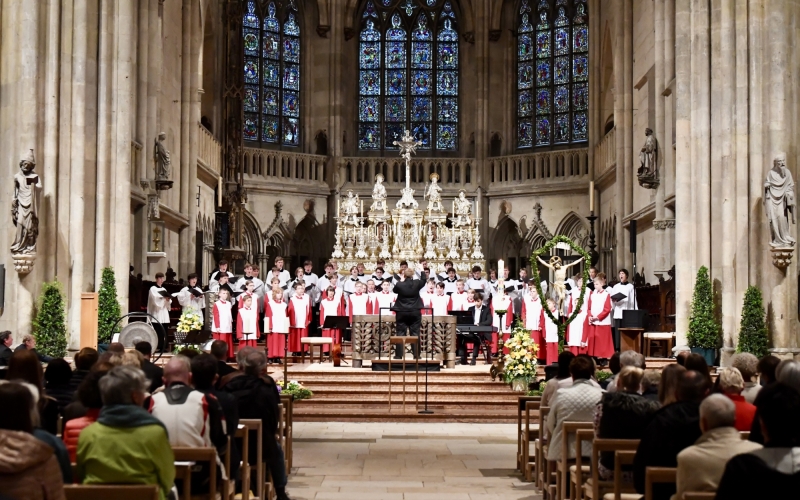 Chor in Kirche