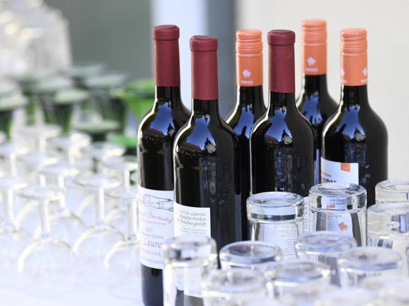 Gl&auml;ser und Wein