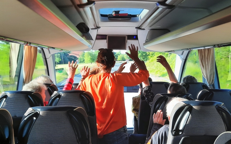 Senioren im Bus