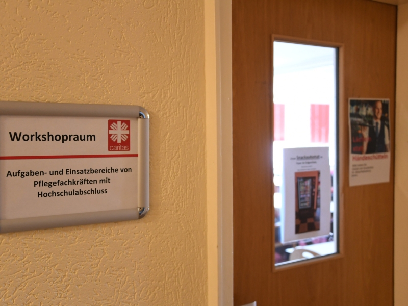 Schild an T&uuml;r